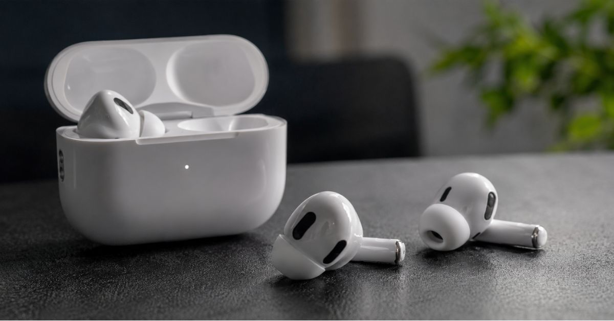 Airpods Ultra tests 2026